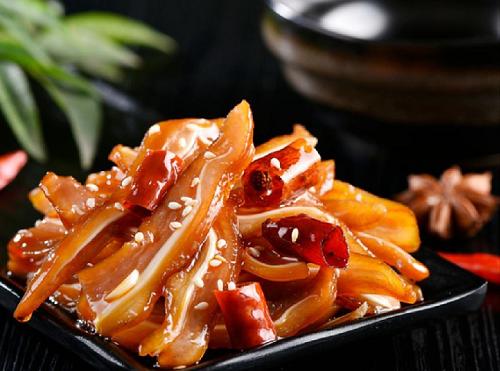 卤菜培训之为什么卤猪耳拌料要加那么多香油？