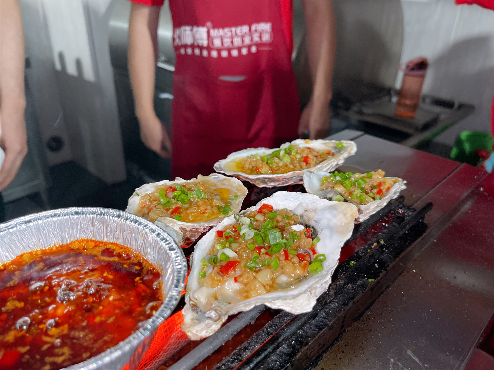 餐饮创业开重庆小面加盟店如何经营才能更好的生存下来 ？