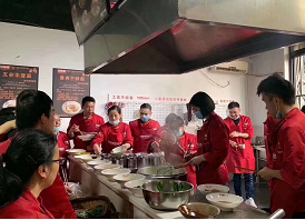 眼睛牛肉面
